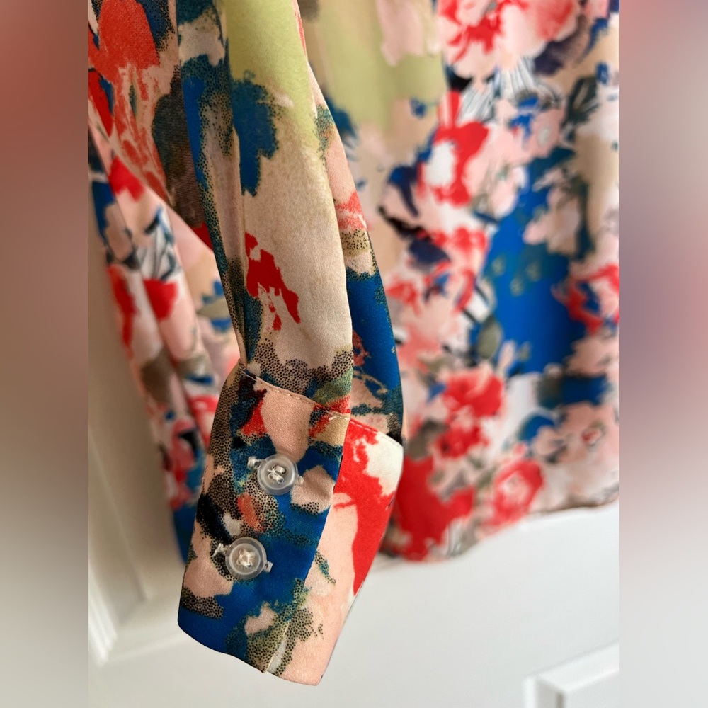 Rose & Olive Floral V-Neck Button Front Blouse in Red, Blue, Green, Pink - Picture 6 of 8